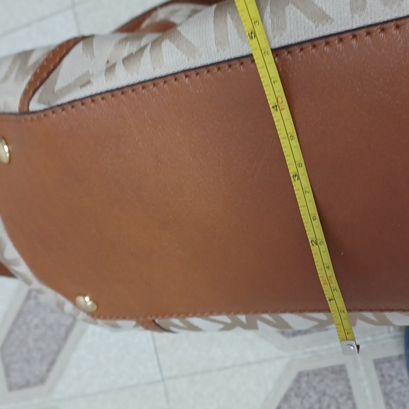 Michael Kors bag - Picture 14 of 14